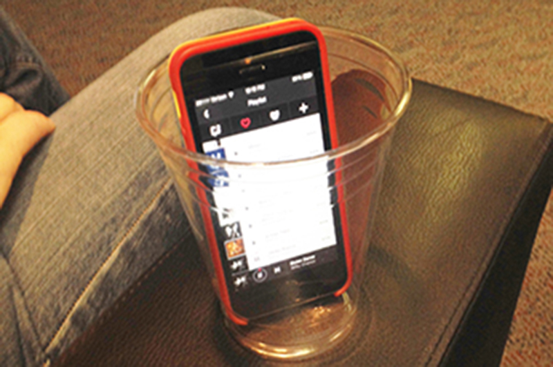 meo-kh-su-dung-smartphone-sieu-ban-re