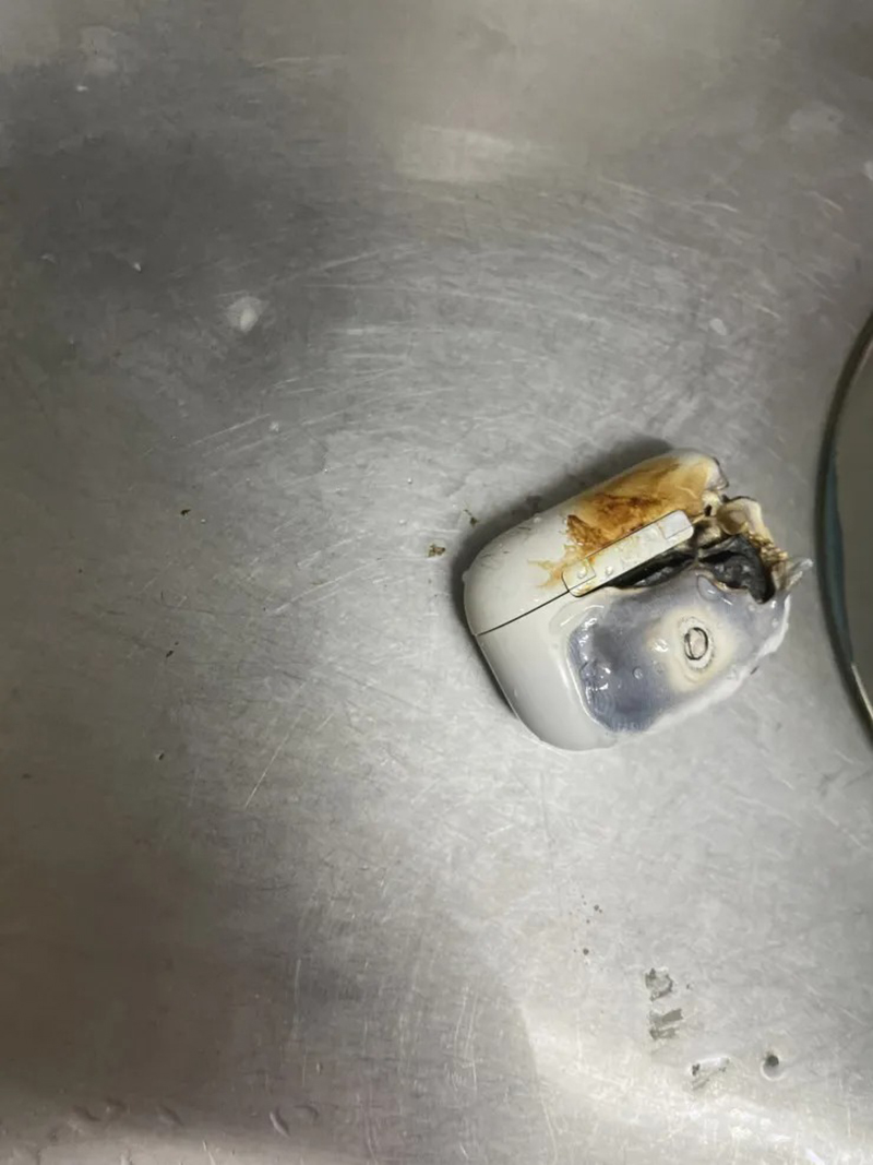 airpod-phat-no-sieu-ban-re