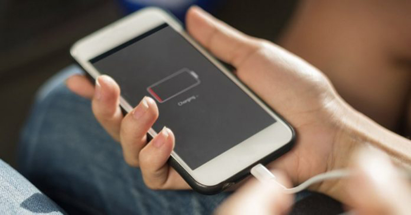 meovat-su-dung-iphone-sieu-ban-re