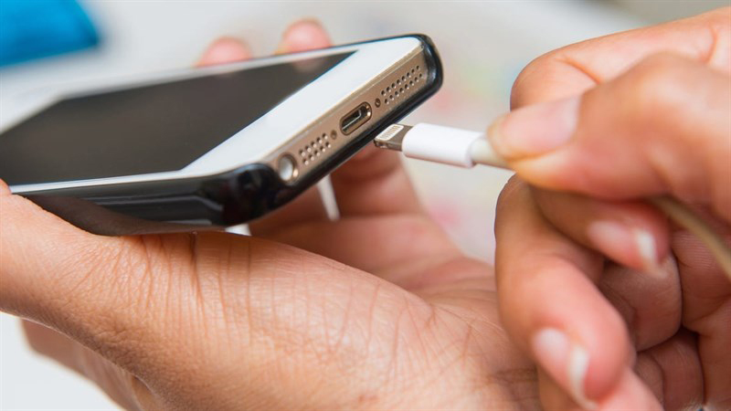 sac-pin-cho-iphone-sieu-ban-re