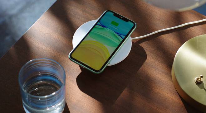 sac_khong_day_iphone12_sieubanre