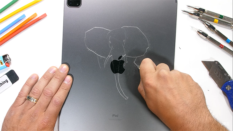 tra-tan-ipad-pro-2021-5 ipad-pro-129-2021-sieu-ban-re