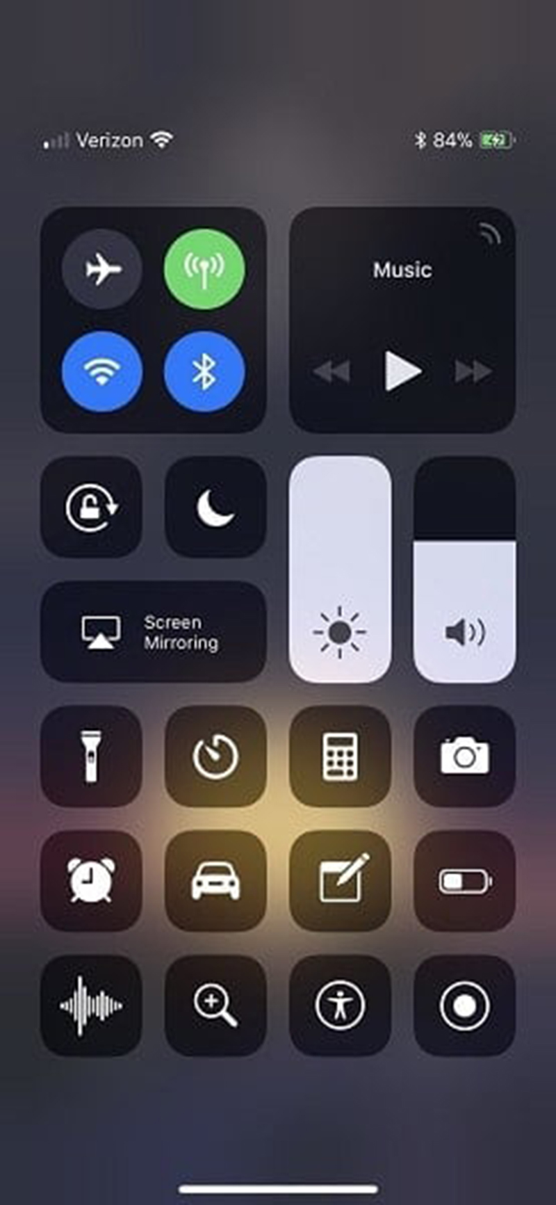 meovat-su-dung-iphone-sieu-ban-re